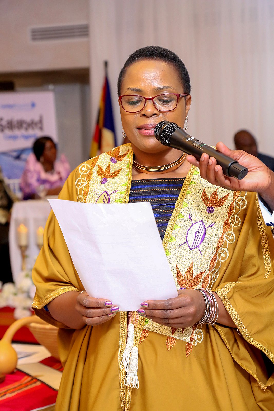 Okutuuza Olukiiko lw'Omubaka