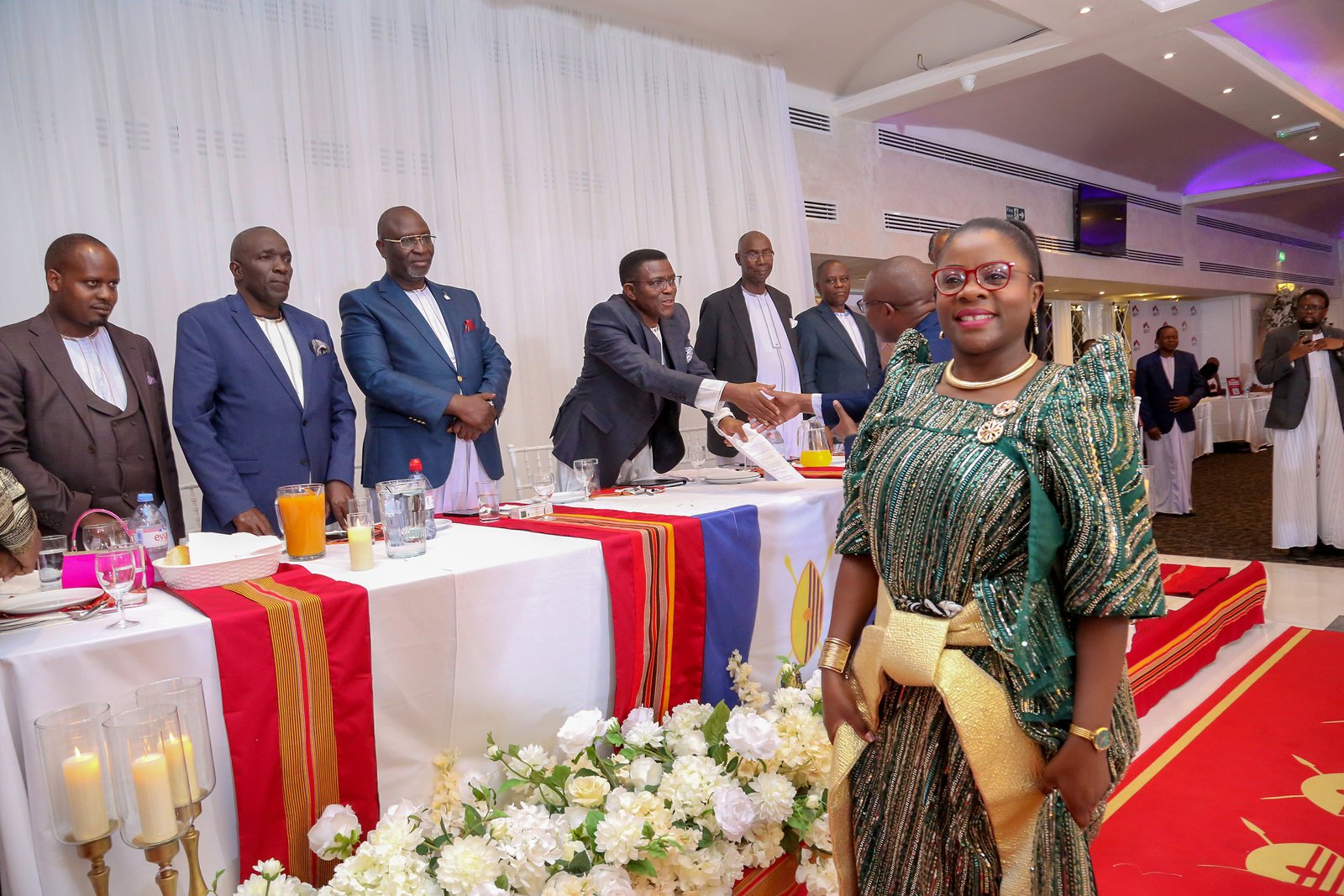 Okutuuza Olukiiko lw'Omubaka