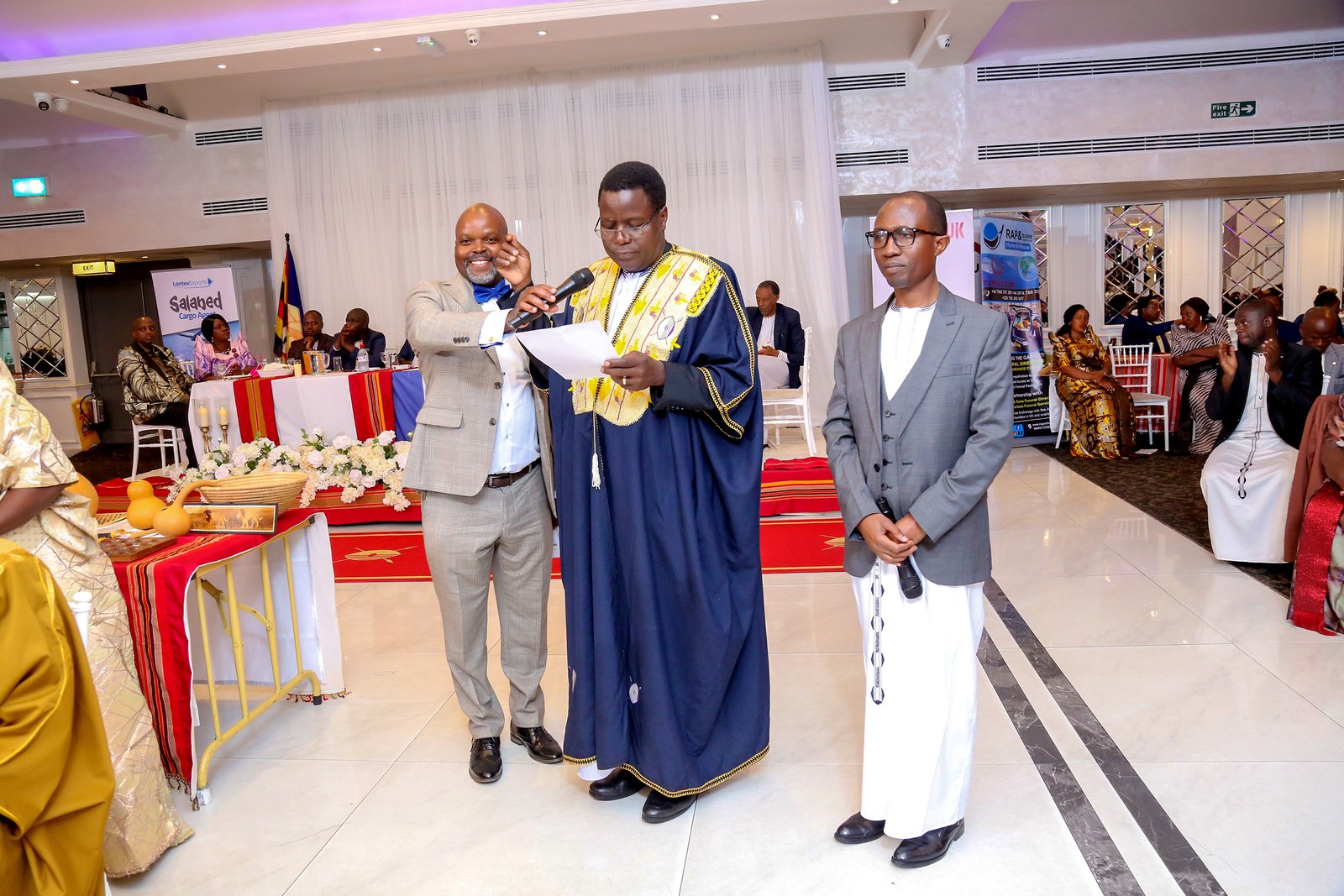 Okutuuza Olukiiko lw'Omubaka