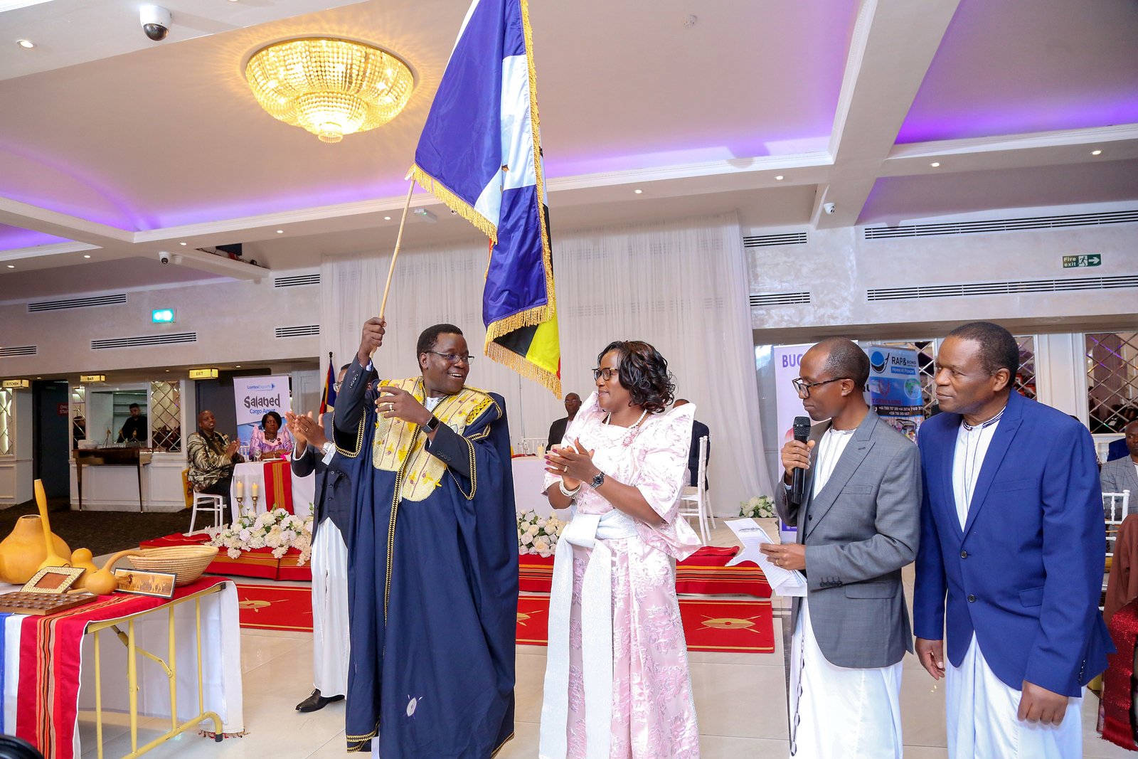 Okutuuza Olukiiko lw'Omubaka