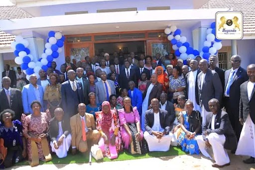 The Katikkiro was in a joint photo with the leaders of Buddu County