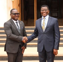 Ssenkulu omuggya owa BUCADEF ayanjuliddwa eri Katikkiro, amusabye okwongera okunnyikiza kaweefube mu kulima emmwanyi