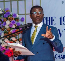 Katikkiro ayogedde ku mugaso gw’ebyenjigiriza