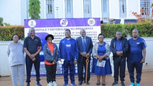 Abakyala Mugaane, Abasajja Tukome Mukenenya: Katikkiro Mayiga