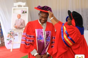 Amyuka Cansala wa Muteesa I Royal University Prof. Vincent Kakembo atuuziddwa mu butongole