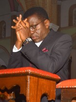 Katikkiro Mayiga asabye obumu mu kisera ky’okusiiba